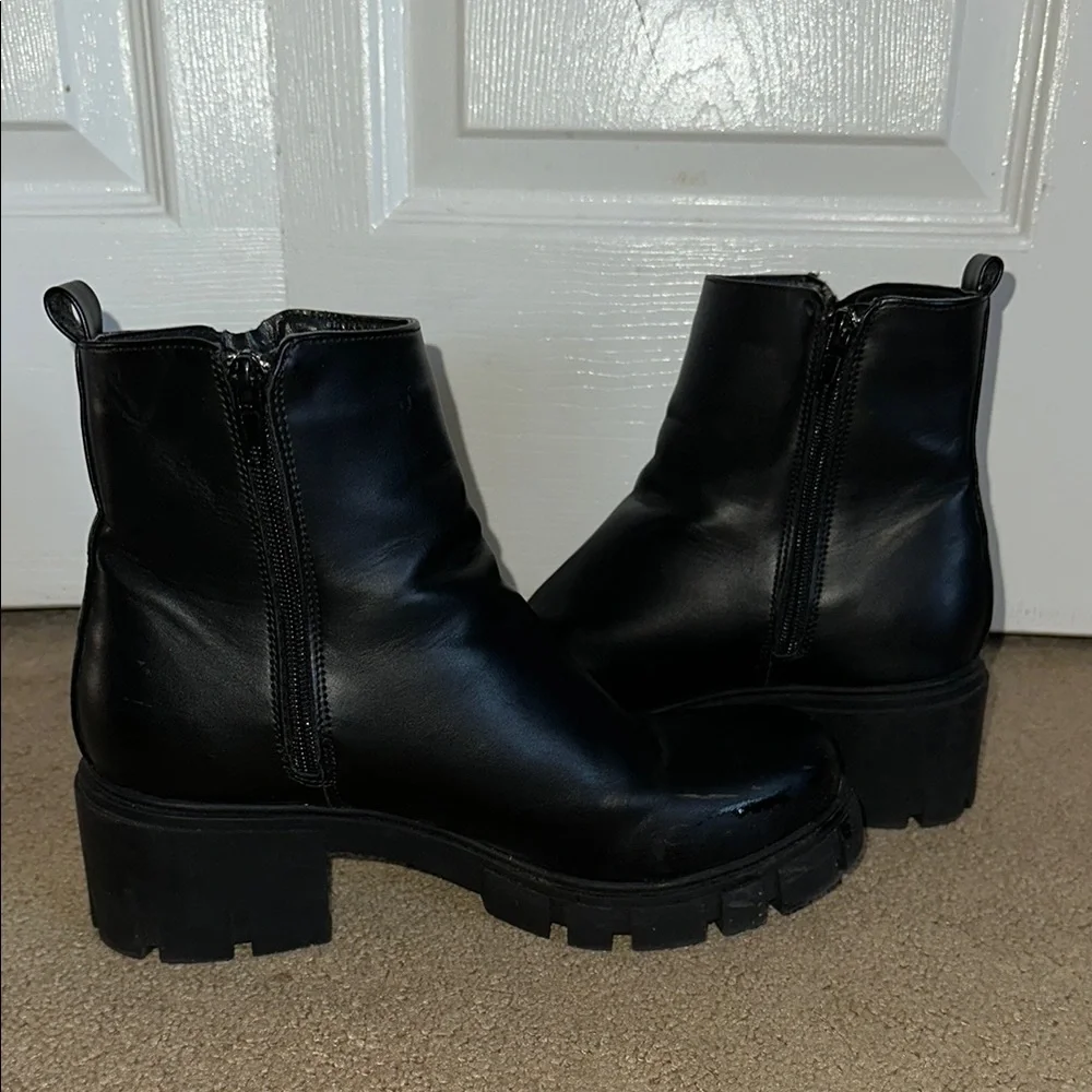 Madden Girl Black Ankle Boots - Picture 4 of 5